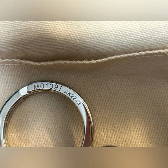 Authentic Louis Vuitton Limited Edition Porte Cles keychain for men. New. - Picture 4 of 11